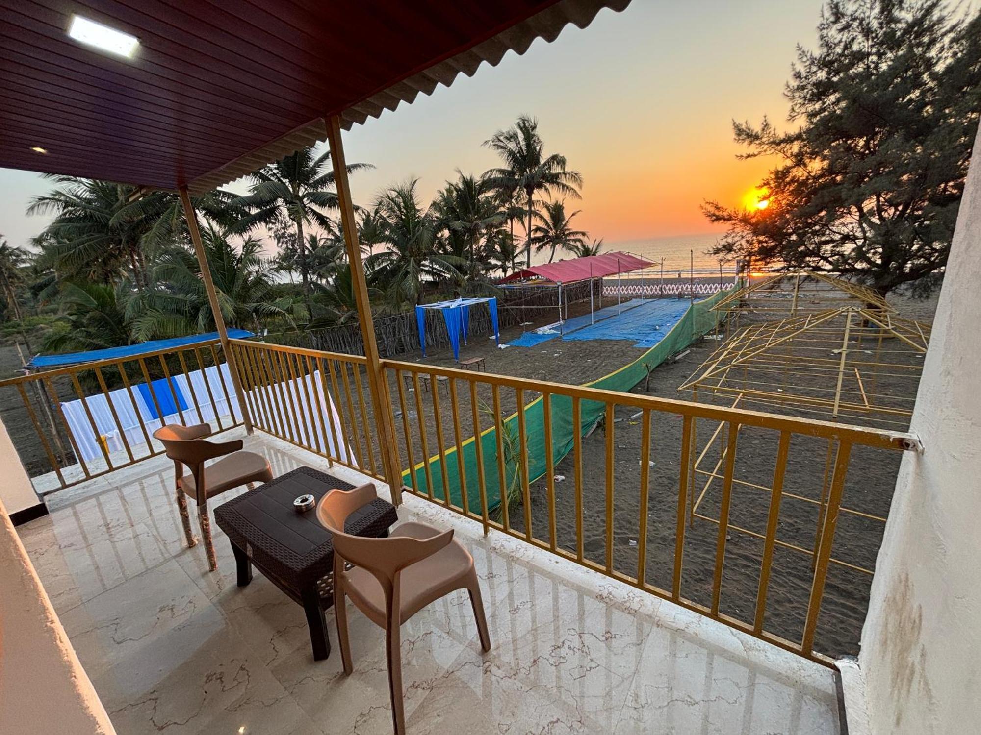 Sea Royal Rooms And Cafe Virar Exterior photo